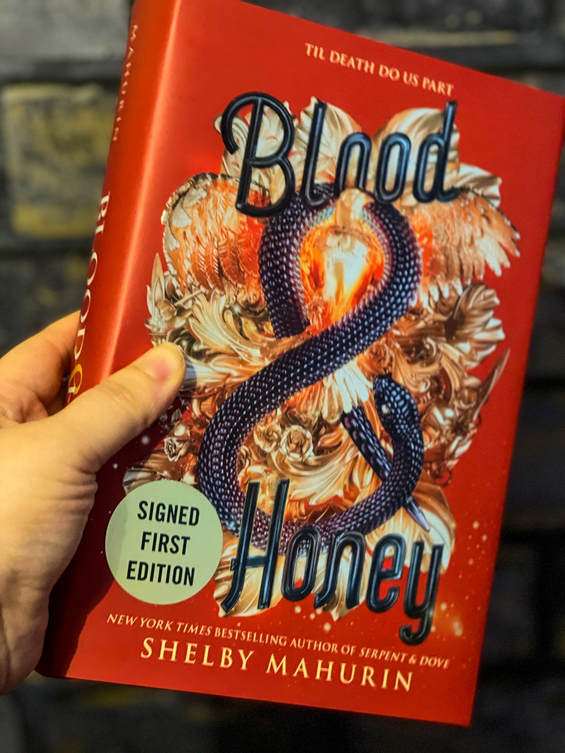 Reading Blood & Honey – Book Review: Heartrenching, Dark & Deadly